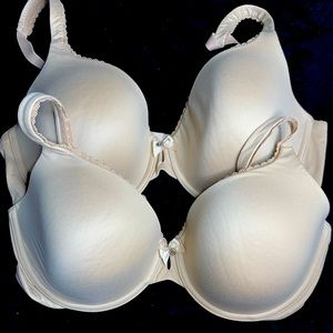 2 for 1 Victorias Secret Body by VS bras.